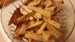 cut potatoes for fries spice